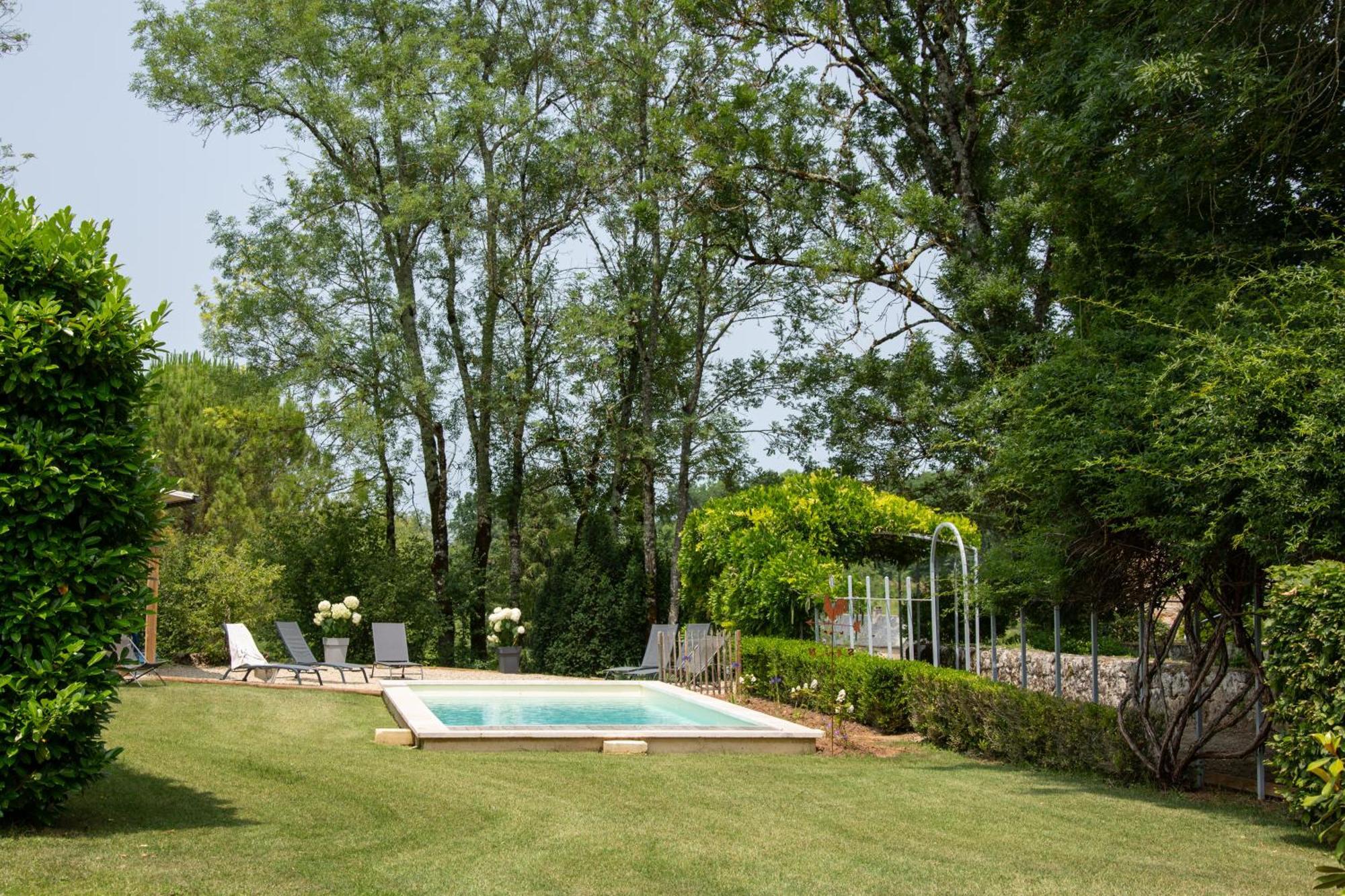 Le Moulin De La Maison Des Templiers Villa Saint-Cernin-de-Larche Exterior foto